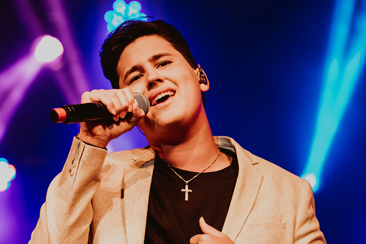 Lorenzo Fortes (ex-The Voice Kids) faz show para comemorar o Dia das Crianças em shopping de Manaus