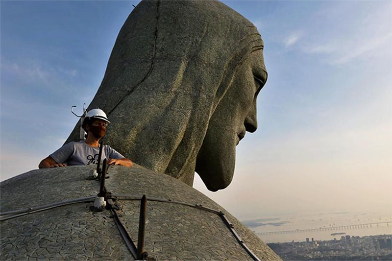 Rio de Janeiro comemora os 90 anos do Cristo Redentor