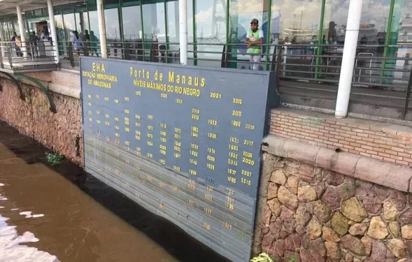 Rio Negro sobe 18 centímetros nas últimas 24 horas