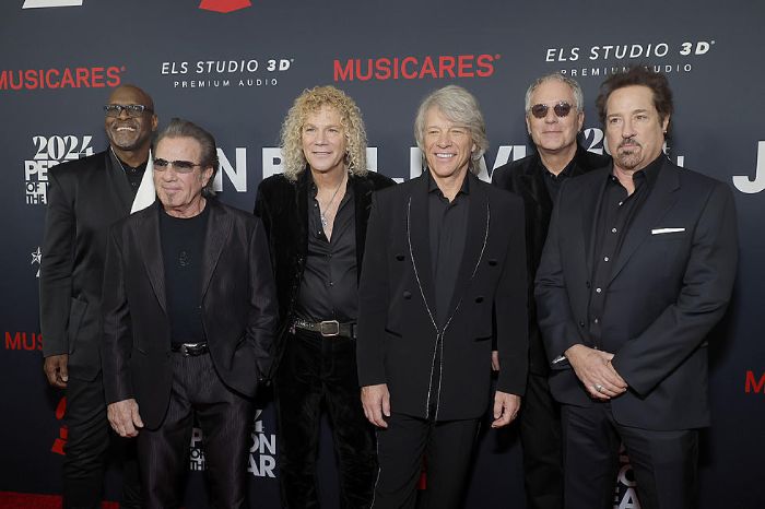 Fãs acusam gravadora do Bon Jovi de vender autógrafos falsos