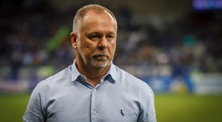 Grêmio anuncia contratação do técnico Mano Menezes