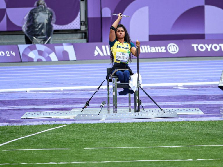 Paris 2024: Raissa Machado ganha prata no lançamento de dardo F56