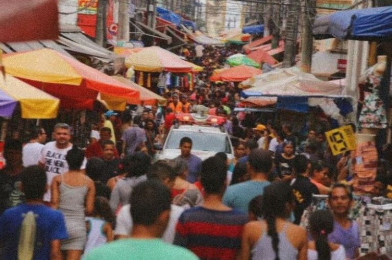 Comércio de Manaus terá horário especial no feriado de Corpus Christi