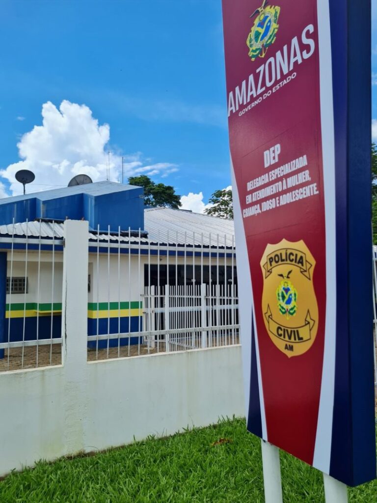 Homem é preso em flagrante por agredir enteado de 3 anos no AM