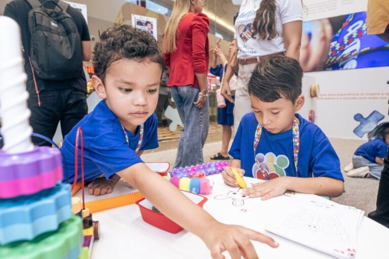 Shopping de Manaus promove ações de conscientização sobre o TEA