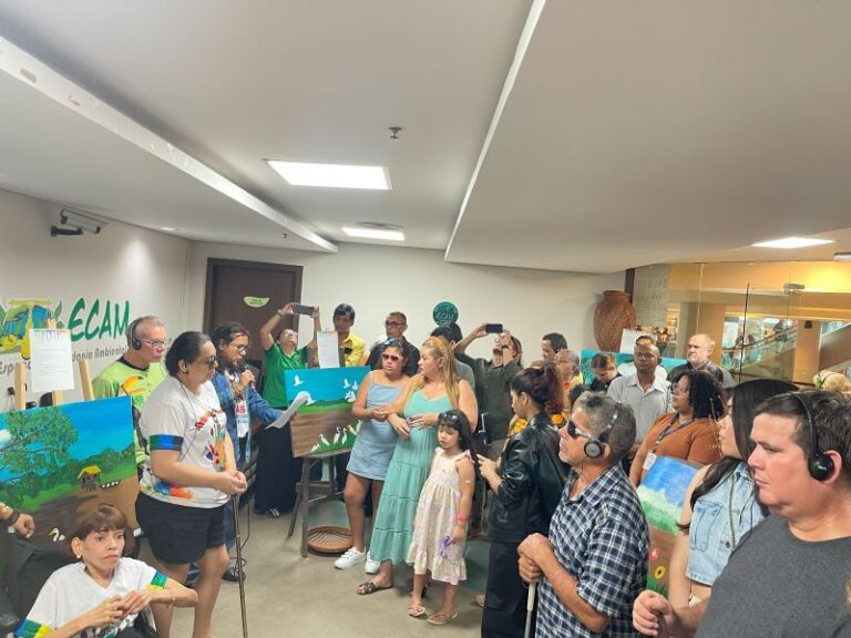 Exposição em Manaus promove inclusão com arte de deficientes visuais