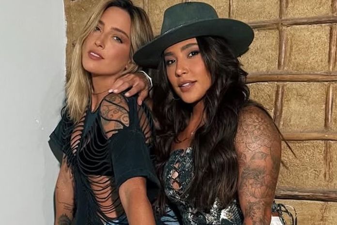 Lauana Prado e Tati Dias ficam noivas durante viagem à Bahia